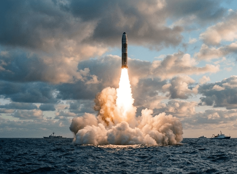 foto di un missile nucleare cheviene sganciato