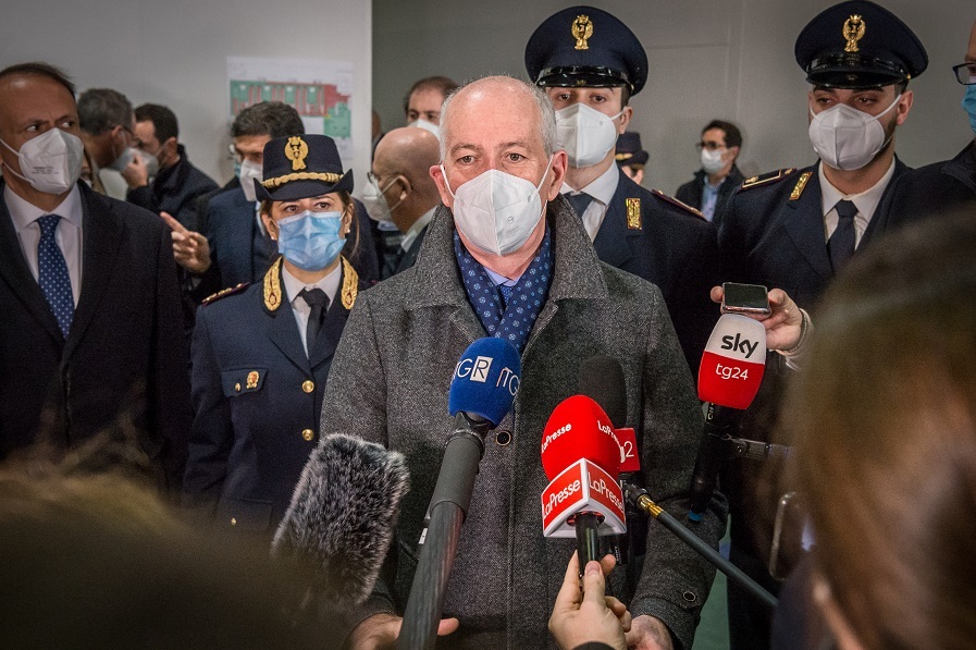 servizi segreti italiani spesa